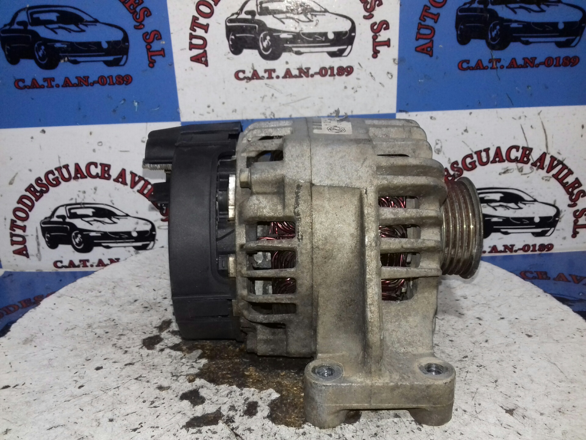 FIAT 500 2 generation (2008-2024) Alternator 51714794 25207342