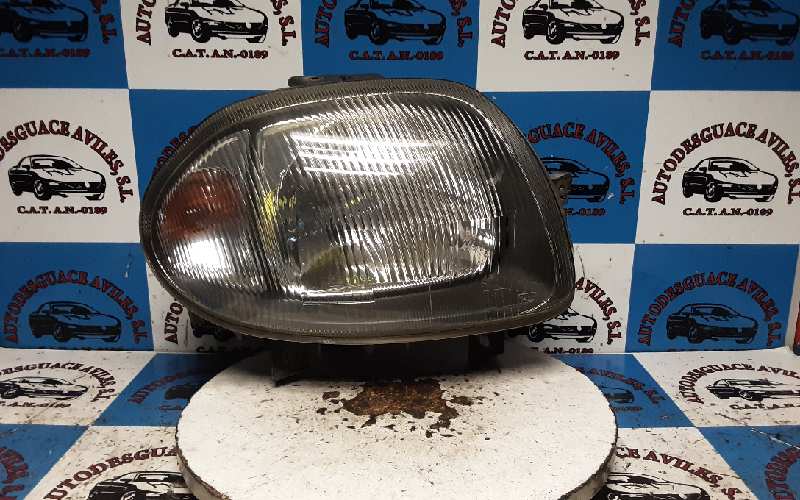 RENAULT Clio 3 generation (2005-2012) Front Right Headlight 25222768