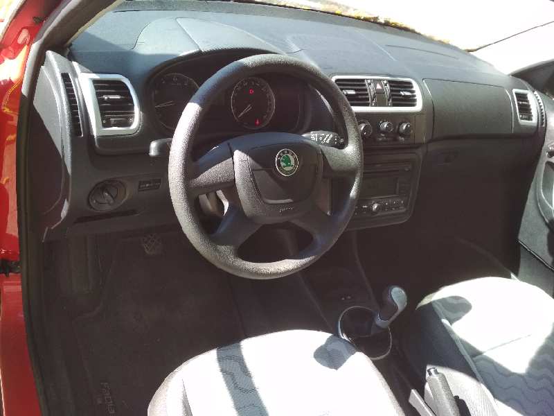 VOLKSWAGEN Fabia 6Y (1999-2007) Полуось передняя правая 6Q0407272BD 18369164