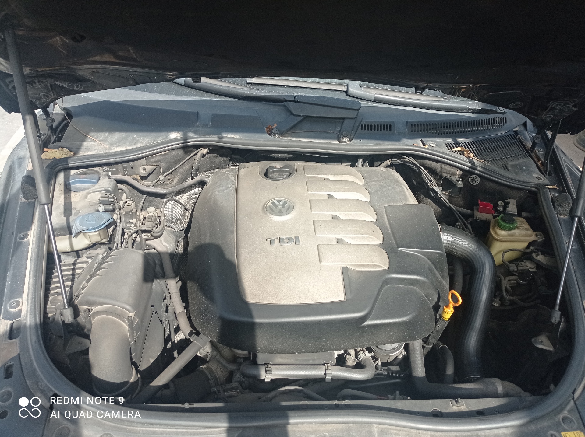 VOLKSWAGEN Touareg 1 generation (2002-2010) Front Engine Cover 25222803