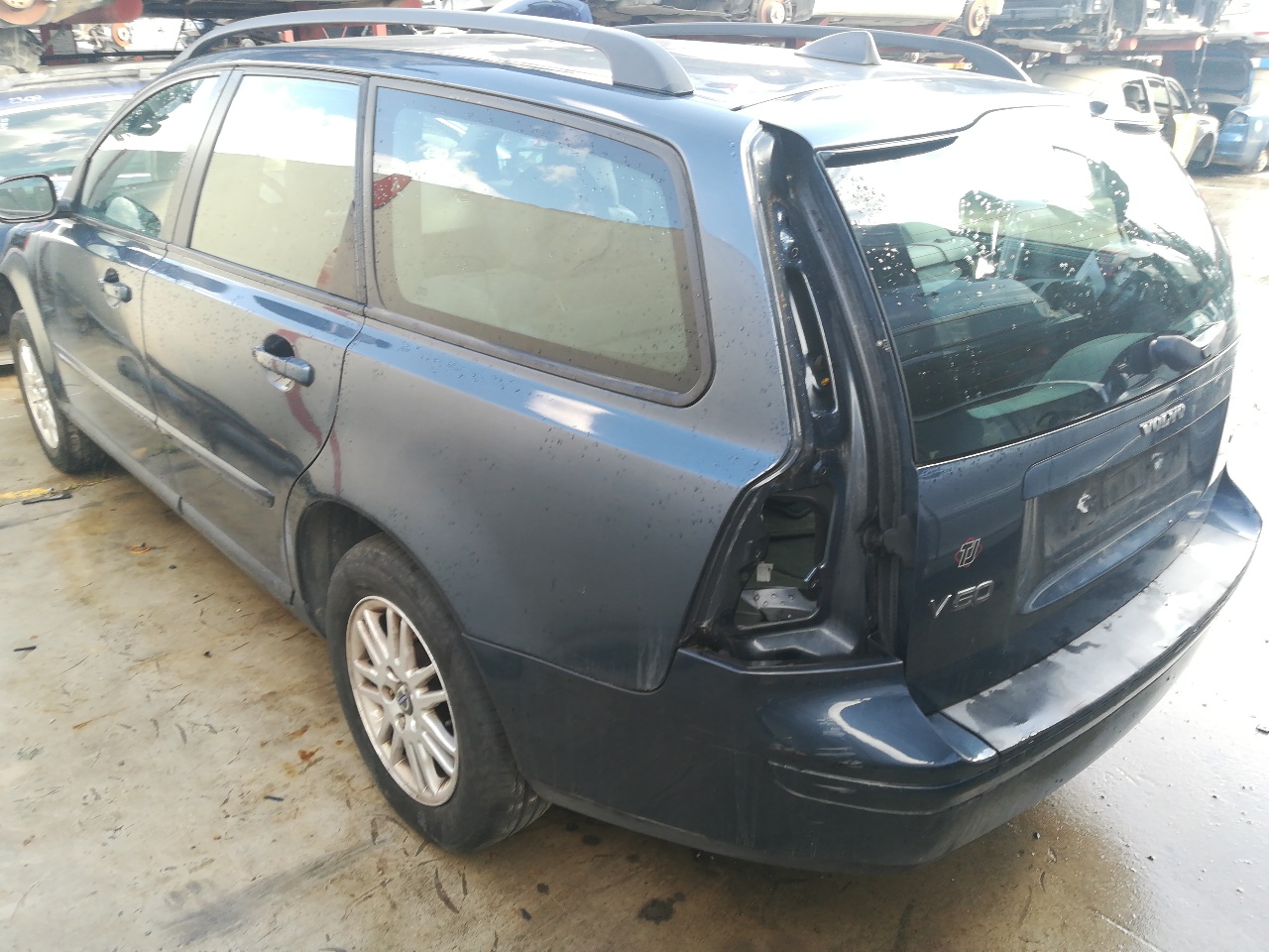 VOLVO V50 1 generation (2003-2012) Бампер передний 30657005 22639464