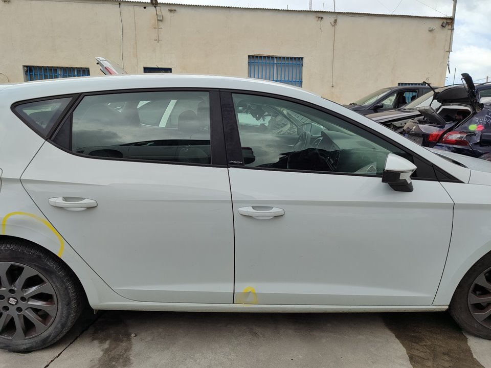 SEAT Leon 3 generation (2012-2020) Маторчик стеклоподъемника задней правой двери 5Q0959812A 26587784