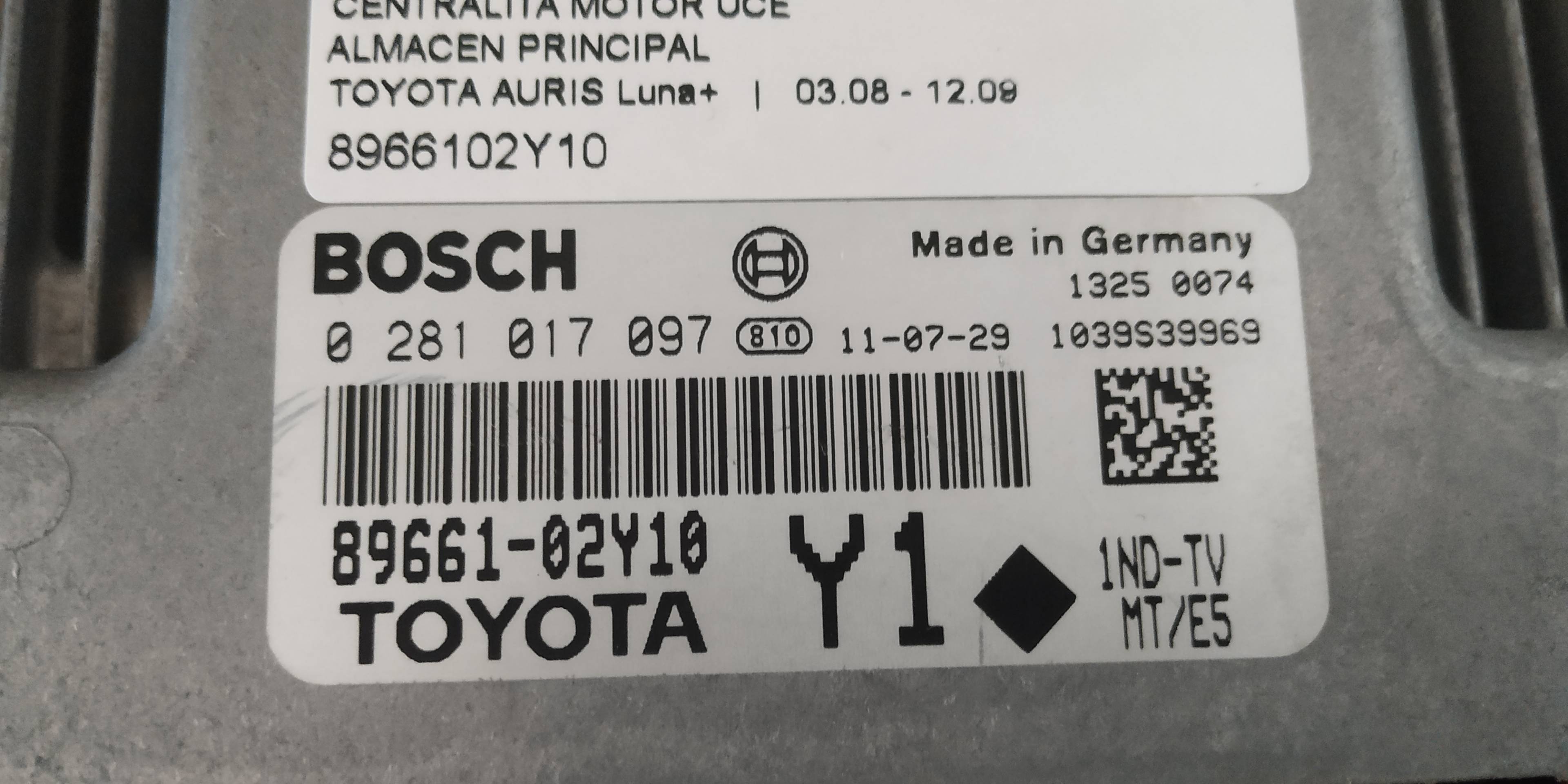 TOYOTA Auris 1 generation (2006-2012) Moottorin ohjausyksikkö ECU 8966102Y10 25017478