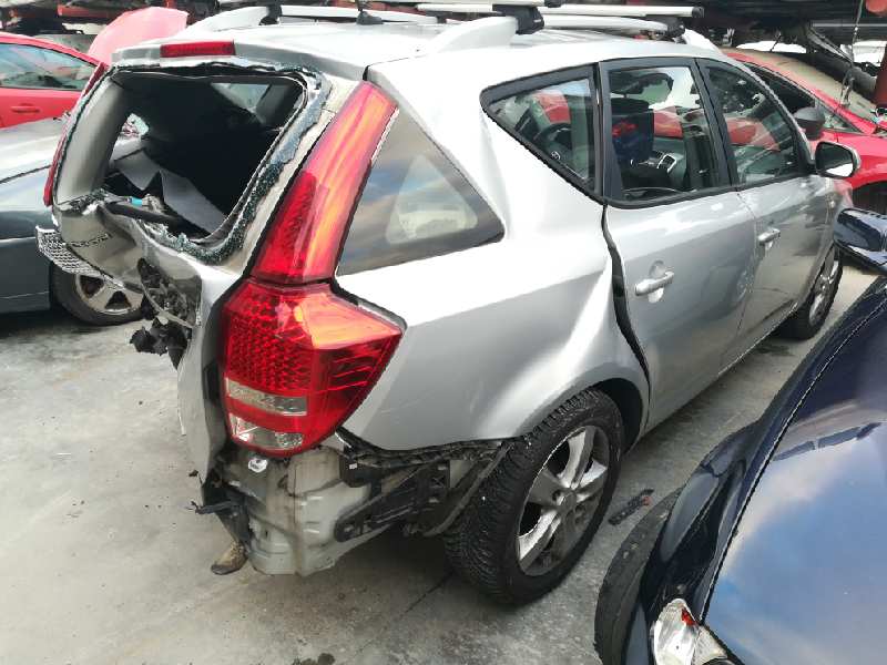 KIA Cee'd 1 generation (2007-2012) Bakre höger dörrlås 814201H000 23340389