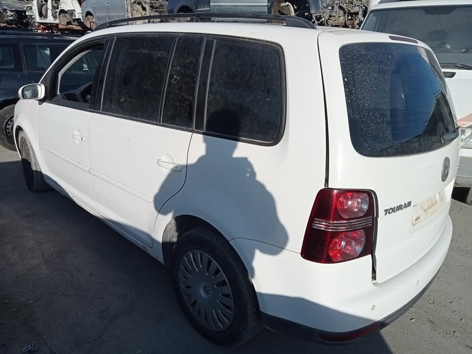 VOLKSWAGEN Touran 1 generation (2003-2015) Сиденье переднее правое 24390826