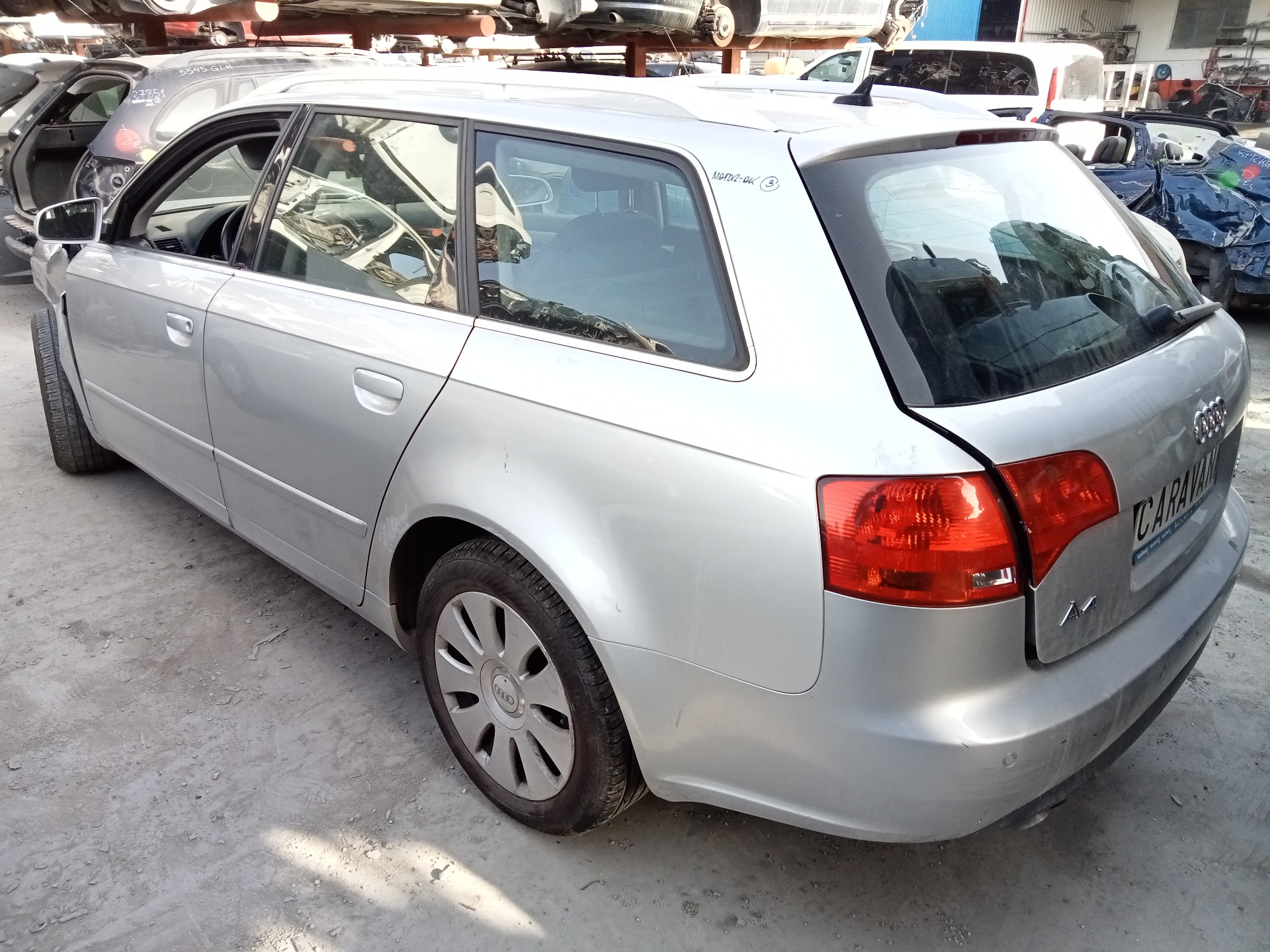 AUDI A4 B7/8E (2004-2008) Oikea takavalo 8E9945094 23780465