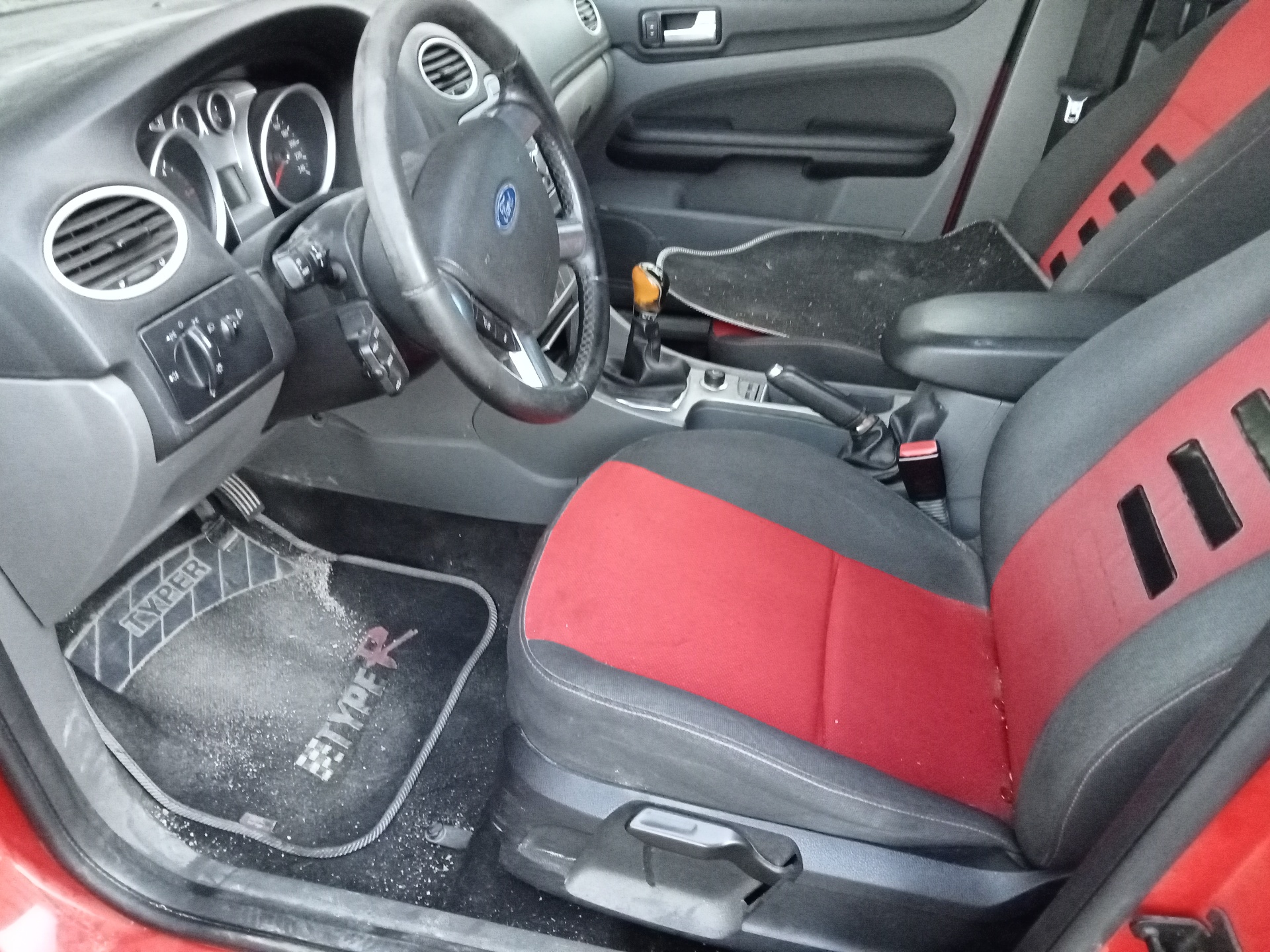 FORD Focus 2 generation (2004-2011) Încuietoarea ușă stânga față 3M5AR21813ET 23804796