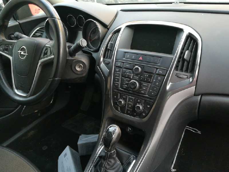 OPEL Astra J (2009-2020) Замок крышки багажника 13581023 23804884