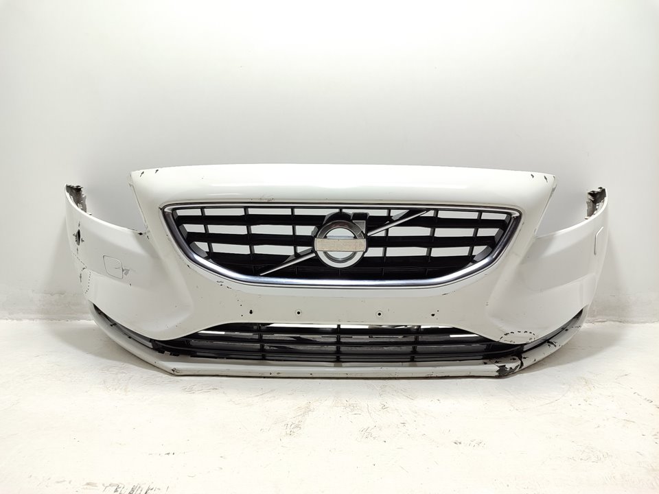 VOLVO V40 2 generation (2012-2020) Priekinis bamperis(buferis) 31283732 25926567