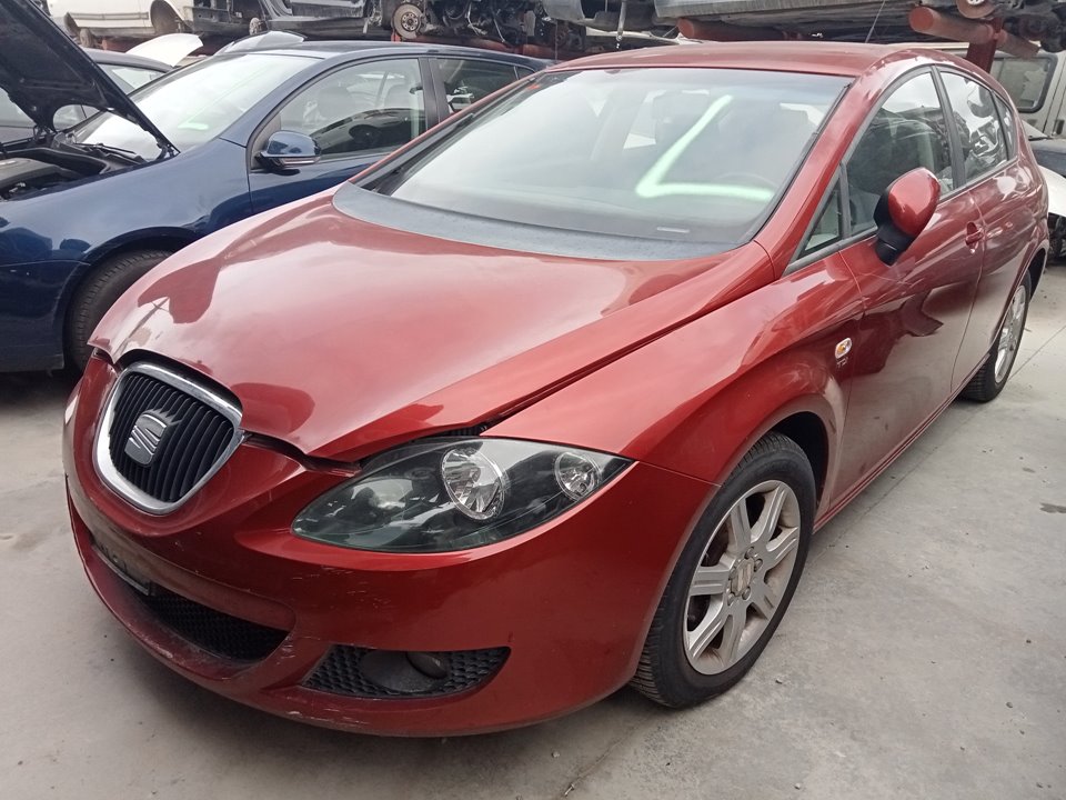 SEAT Leon 2 generation (2005-2012) Преден ляв калник 1P0821021A 25020487