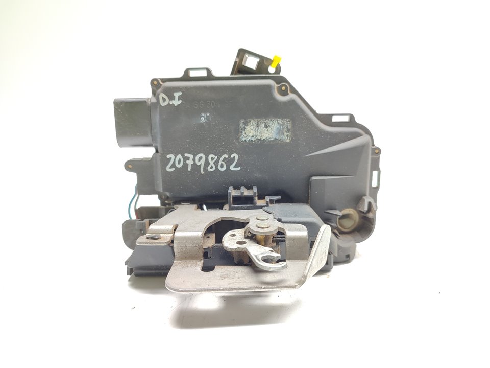 AUDI A4 B6/8E (2000-2005) Vasemman etuoven lukko 8E2837015C 23805138