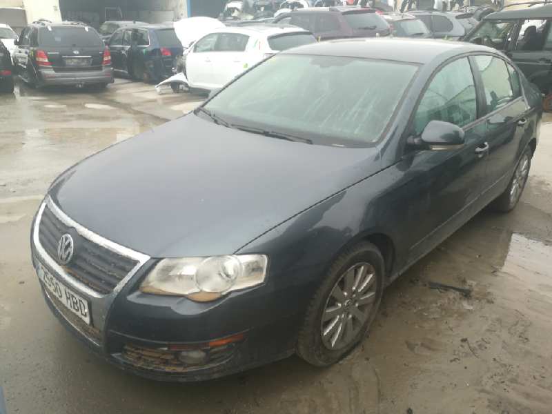 VOLKSWAGEN Passat B6 (2005-2010) Aizmugurējo labo durvju loga pacelšanas slēdzis 1K0959704F 25023769