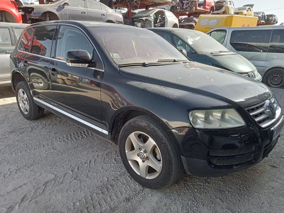 VOLKSWAGEN Touareg 1 generation (2002-2010) Pompă de ulei 070115153 24390531