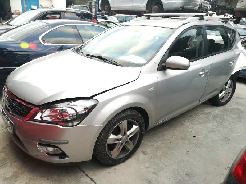 KIA Cee'd 1 generation (2007-2012) Bakre höger dörrlås 814201H000 23340389