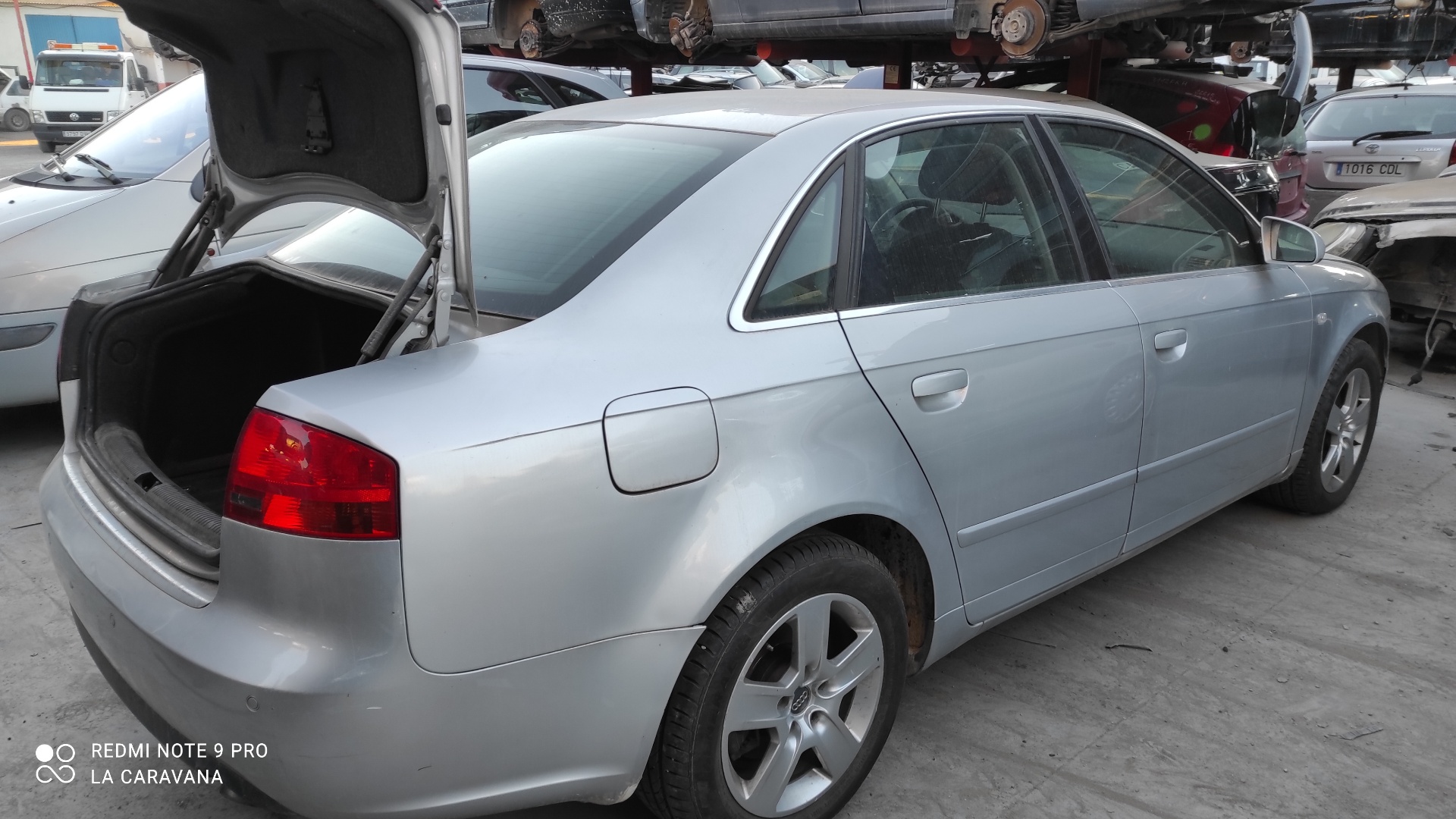 AUDI A4 B7/8E (2004-2008) Масляный радиатор 059117021K 25029047