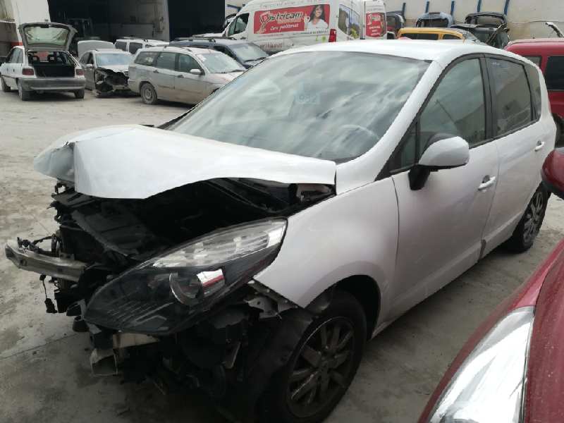 RENAULT Scenic 3 generation (2009-2015) Aripa dreapta față 631017581R 18828236