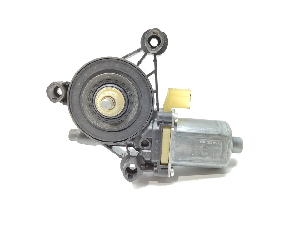 SKODA Octavia 3 generation (2013-2020) Front Right Door Window Control Motor 5Q0959802B 25021627