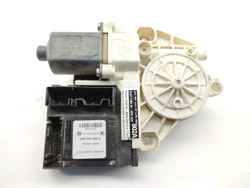 AUDI A2 8Z (1999-2005) Front Right Door Window Control Motor 8P0959802A 18999895