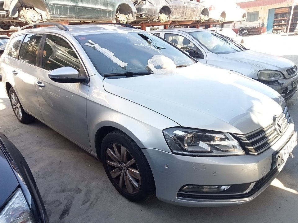 VOLKSWAGEN Passat B7 (2010-2015) Prevodovka NFU 23575129