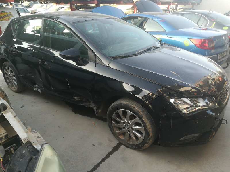 SEAT Leon 3 generation (2012-2020) Bagāžnieks 5F4827024 18834999