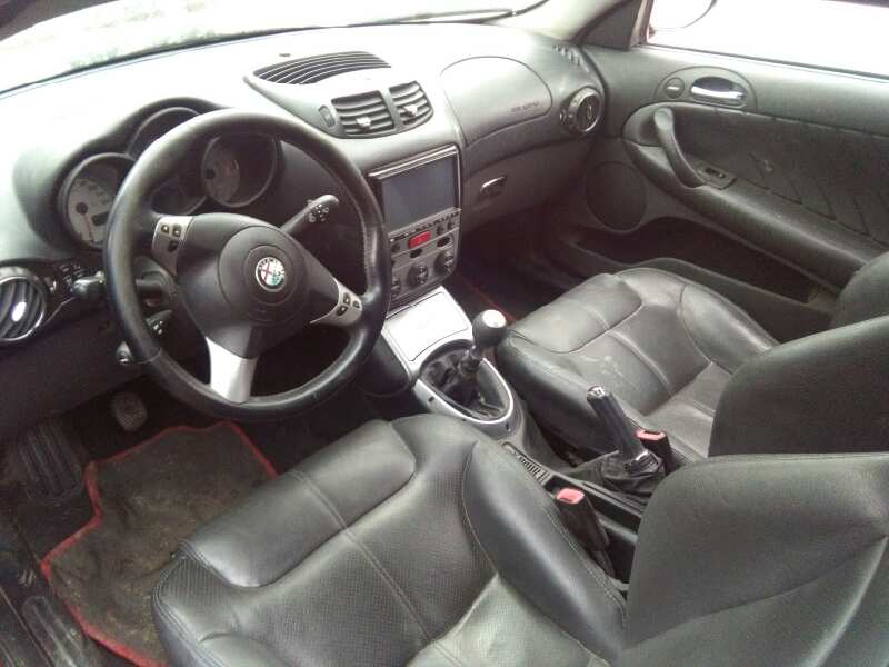 ALFA ROMEO GT 937 (2003-2010) Vasemman puolen siipipeili 156067456 25928903