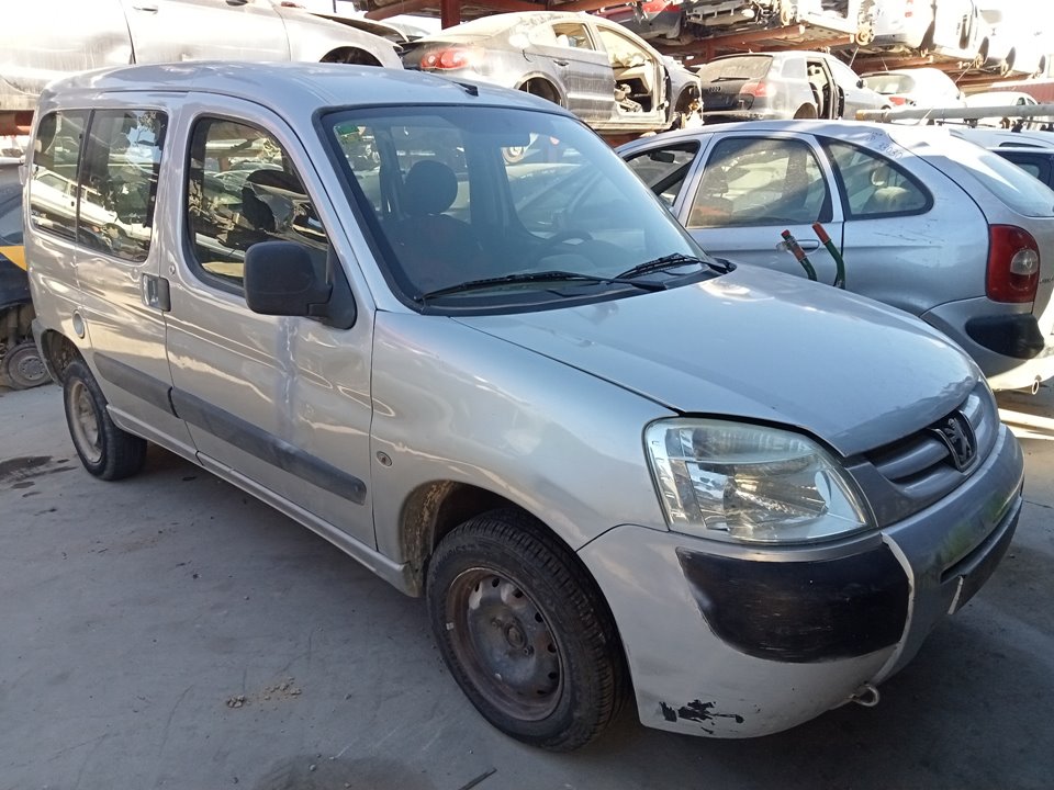 PEUGEOT Partner 1 generation (1996-2012) Крыло переднее правое 7841Q1 23988922