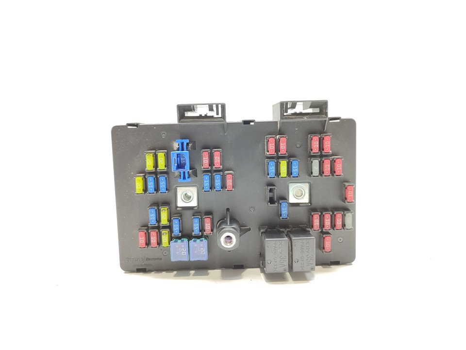 OPEL Astra J (2009-2020) Fuse Box 96672016 27320979