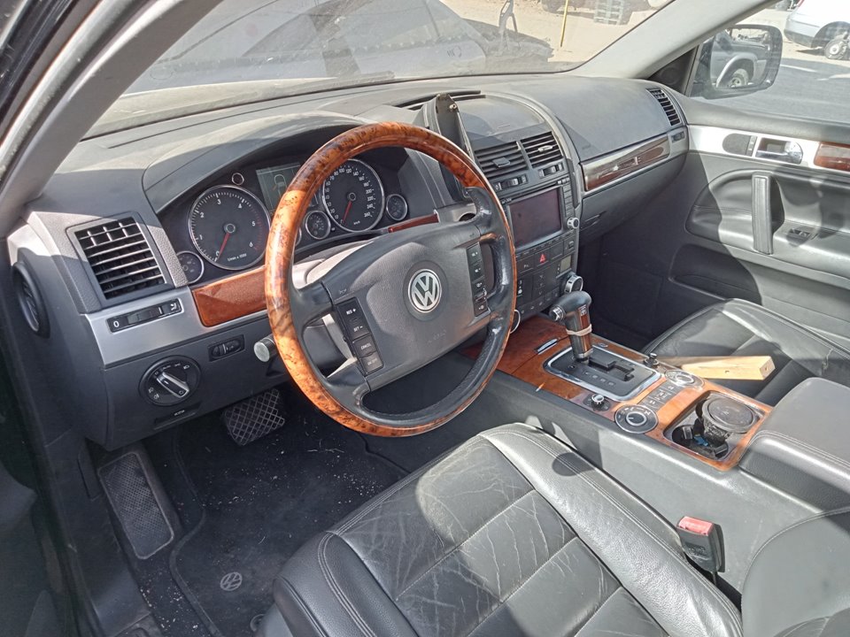 VOLKSWAGEN Touareg 1 generation (2002-2010) Pompă de ulei 070115153 24390531