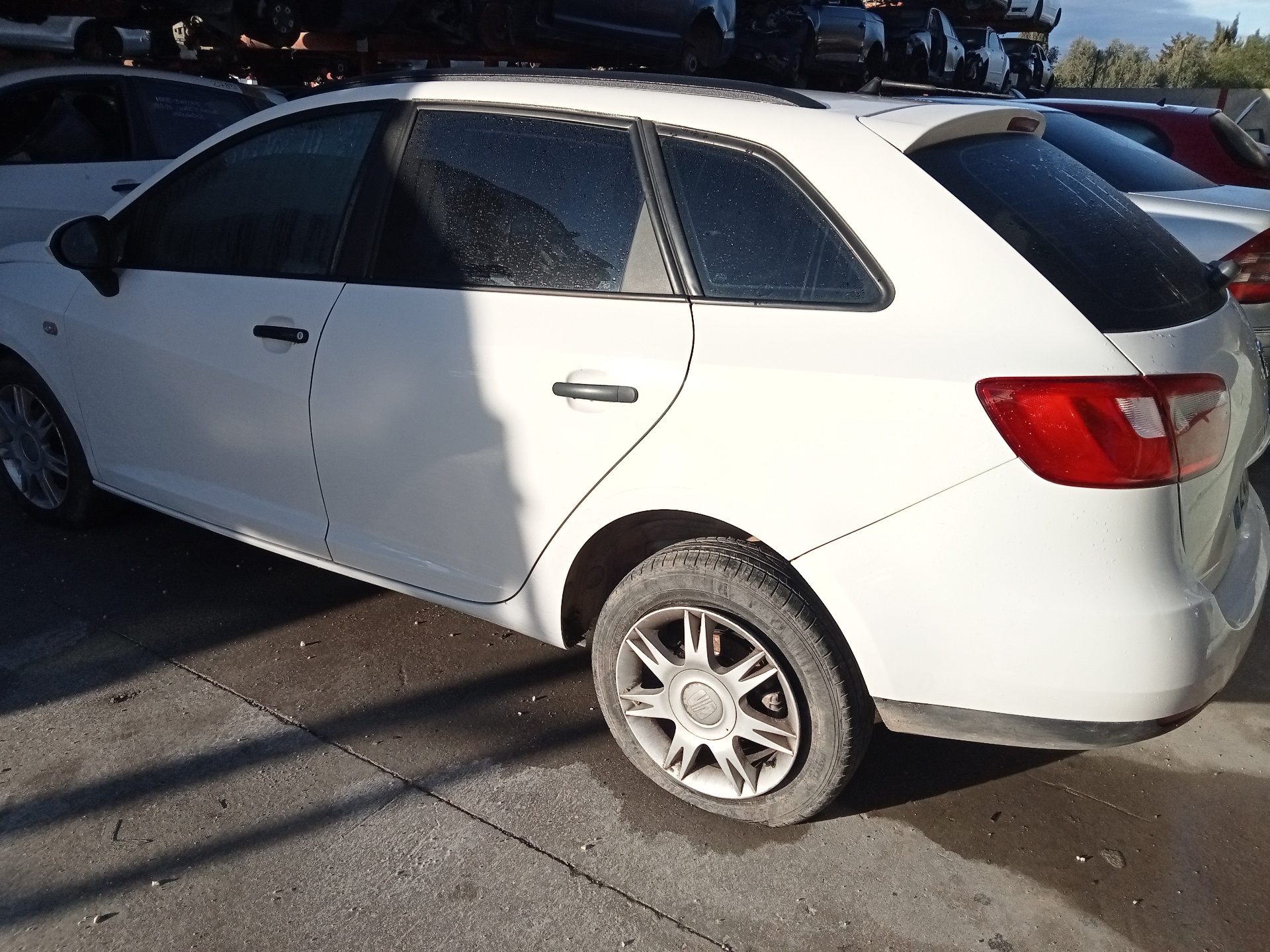 SEAT Ibiza 4 generation (2008-2017) Замок задней левой двери 6J0839015E 24473443