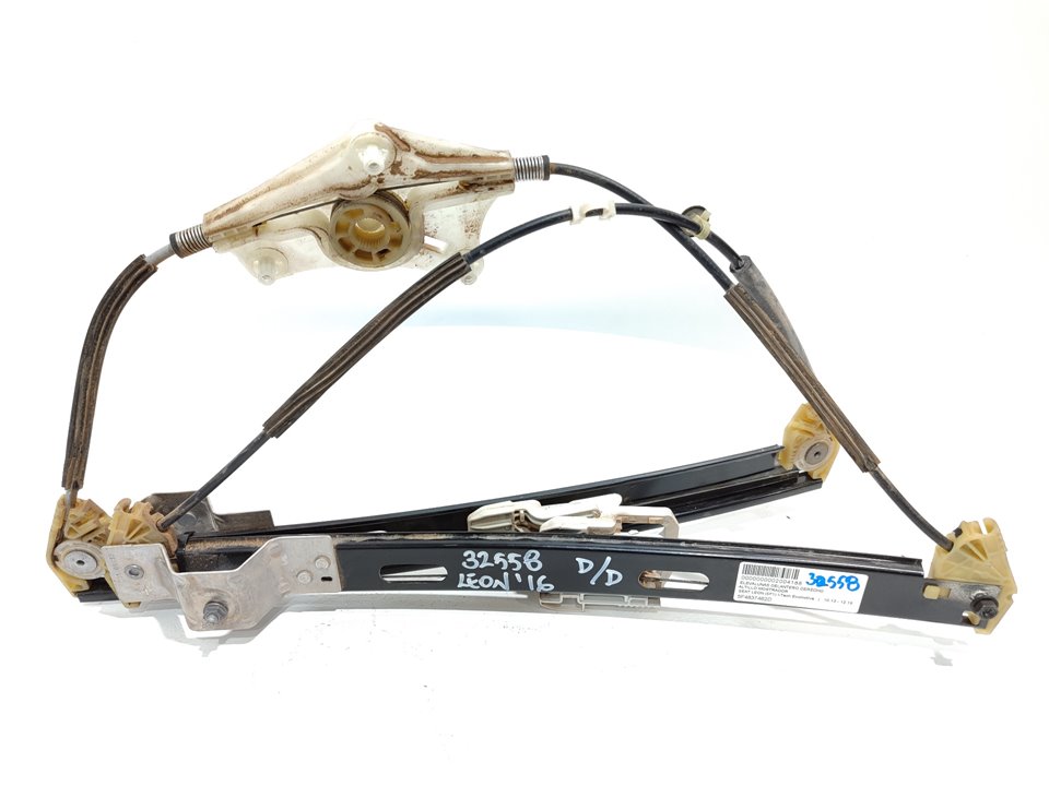 SEAT Toledo 3 generation (2004-2010) Front Right Door Window Regulator 5F4837462D 21831034