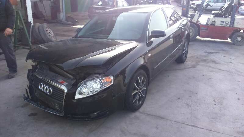 AUDI A4 B6/8E (2000-2005) Другие внутренние детали 8E0947135E 21818610