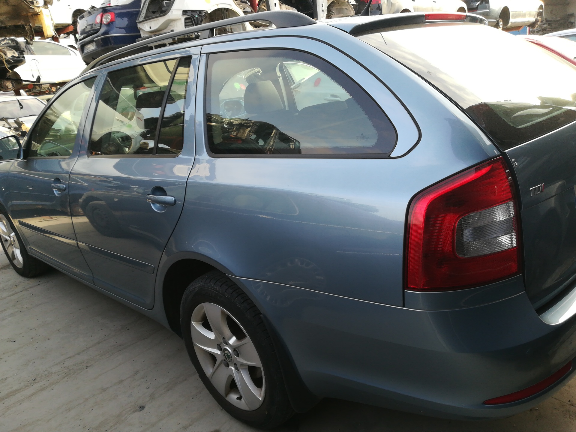 SKODA Octavia 2 generation (2004-2013) Galinio dangčio spyna 1Z5827501D 25019811