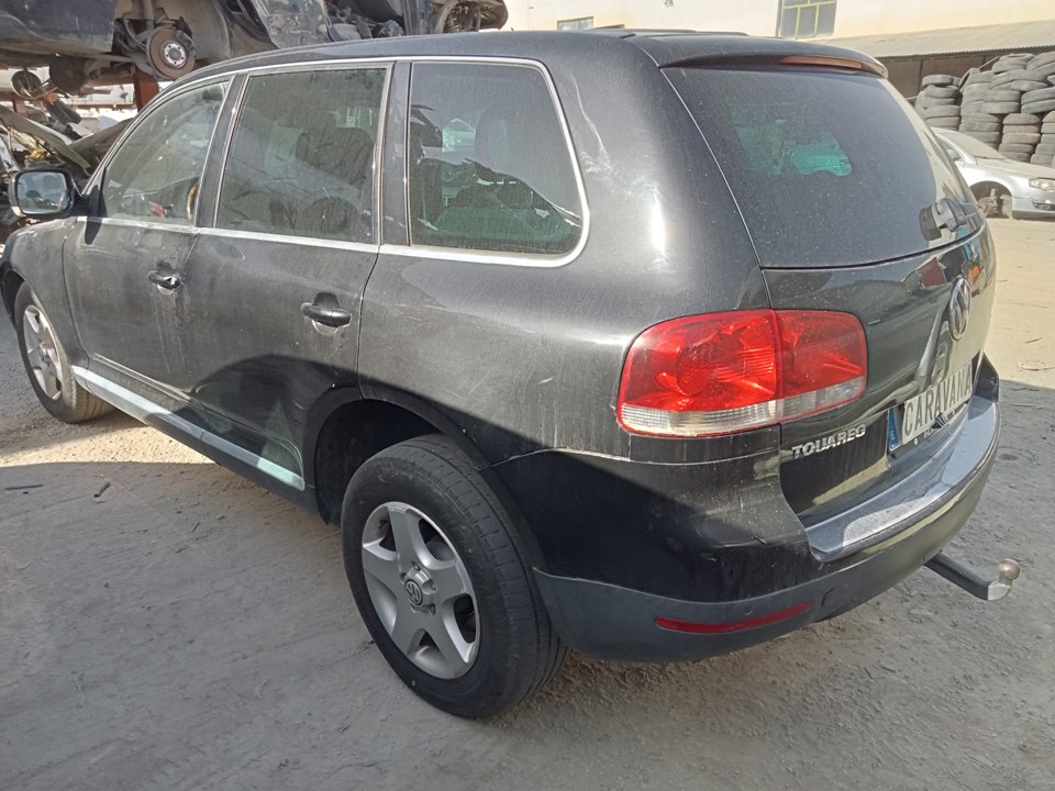 VOLKSWAGEN Touareg 1 generation (2002-2010) Pompă de ulei 070115153 24390531