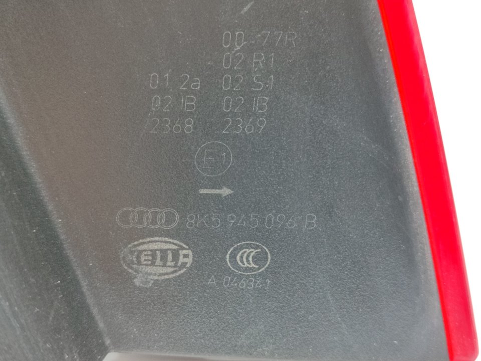 AUDI A4 B8/8K (2011-2016) Bakre høyre baklys 8K5945096K 25357539