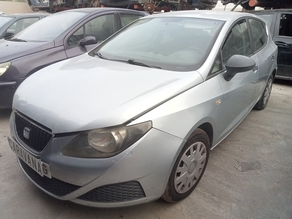 SEAT Ibiza 4 generation (2008-2017) Priekinių dešinių durų stiklo pakelėjo varikliukas 6R0959802P 25332539