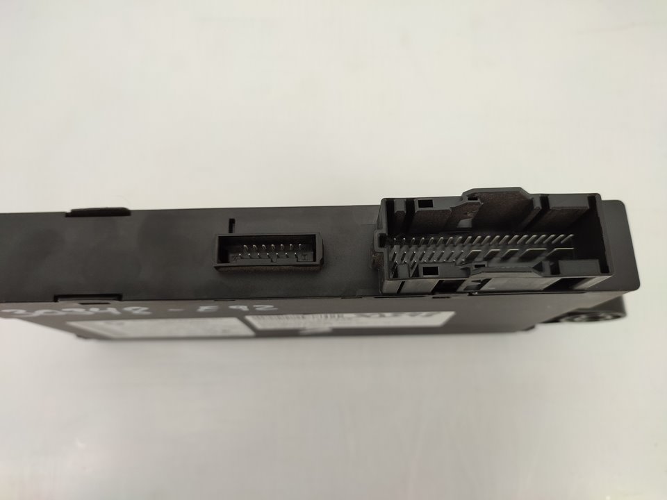 BMW 3 Series E90/E91/E92/E93 (2004-2013) Immobiliser control unit 6135914722601 18921965