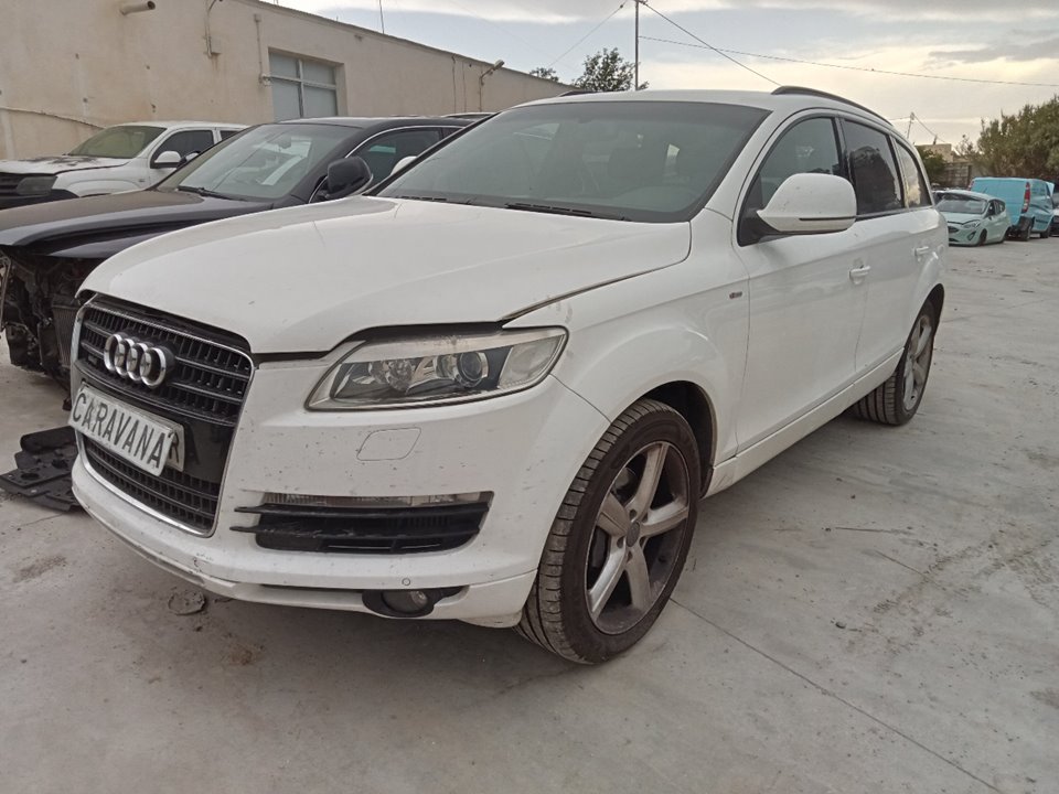 AUDI Q7 4L (2005-2015) Aizmugurējo labo durvju logu pacēlājs 4L0839462A 22653408