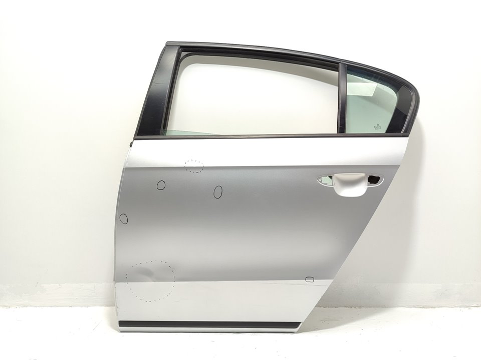 VOLKSWAGEN Passat B7 (2010-2015) Rear Left Door 3AE833055 25020141