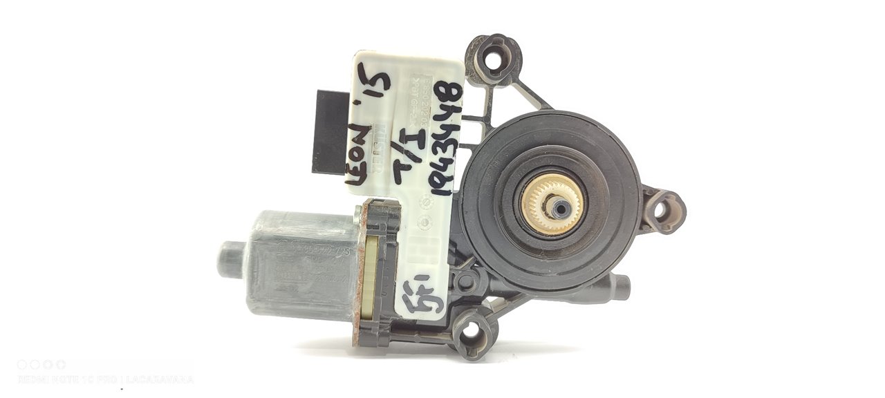 SEAT Leon 3 generation (2012-2020) Rear Left Door Window Control Motor 5Q0959811A 18968008