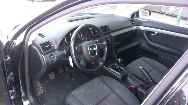 AUDI A4 B6/8E (2000-2005) Другие внутренние детали 8E0947135E 21818610