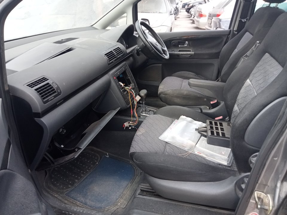 SEAT Alhambra 1 generation (1996-2010) Lève-vitre de porte arrière gauche 7M3839401 22885975