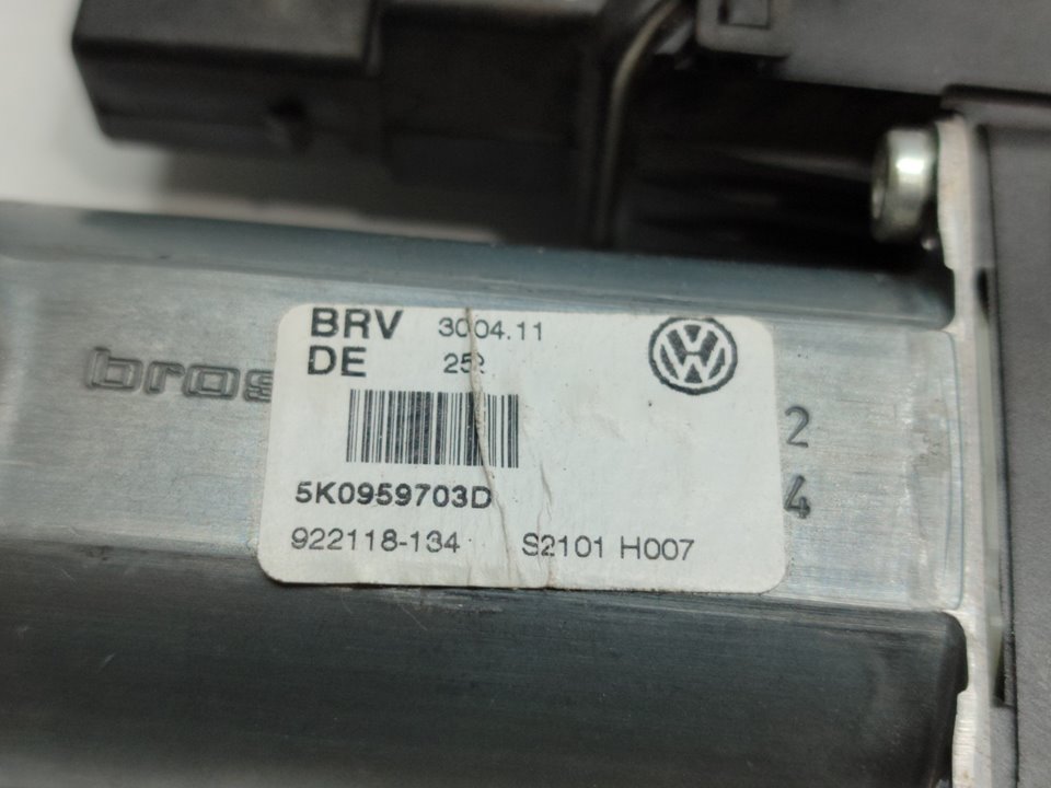 VOLKSWAGEN Golf 6 generation (2008-2015) Galinių kairių durų stiklo pakelėjo varikliukas 5K0959794 25046142