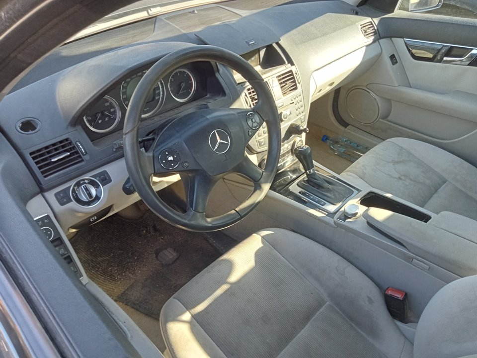 MERCEDES-BENZ C-Class W204/S204/C204 (2004-2015) Priekšējo kreiso durvju logu pacēlājs A2047200579 25036648