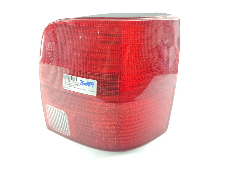 VOLKSWAGEN Passat Variant 1 generation (2010-2024) Rear Right Taillight Lamp 3B9945257 22936409