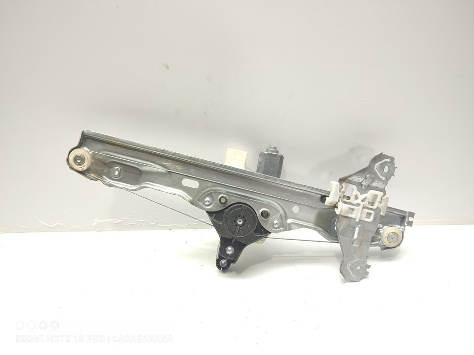 NISSAN Qashqai 2 generation (2013-2023) Regulator de geam ușă dreapta spate 82700HV00C 25351442