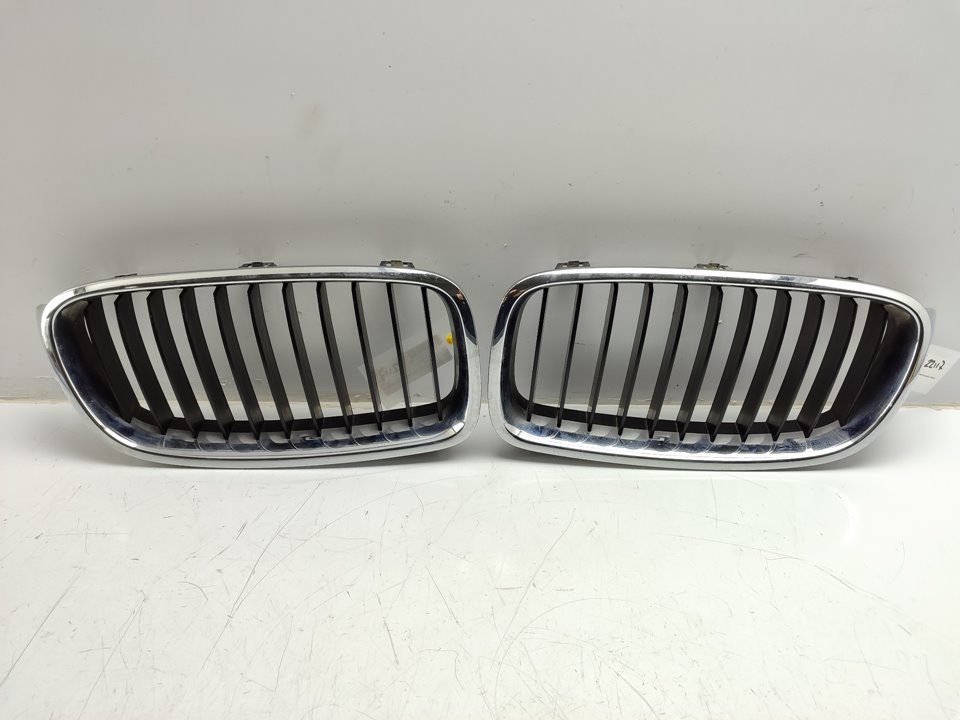 BMW 3 Series F30/F31 (2011-2020) Radiátorrács 51137255411 23996317