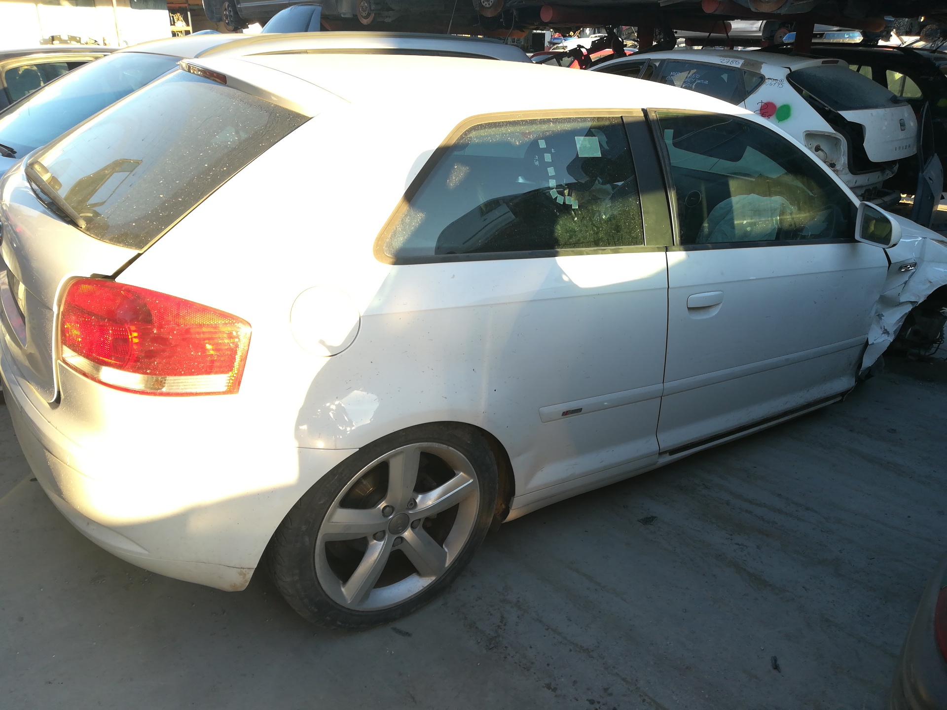 AUDI A3 8P (2003-2013) Främre vänstra dörrlås 4F1837015E 25023821