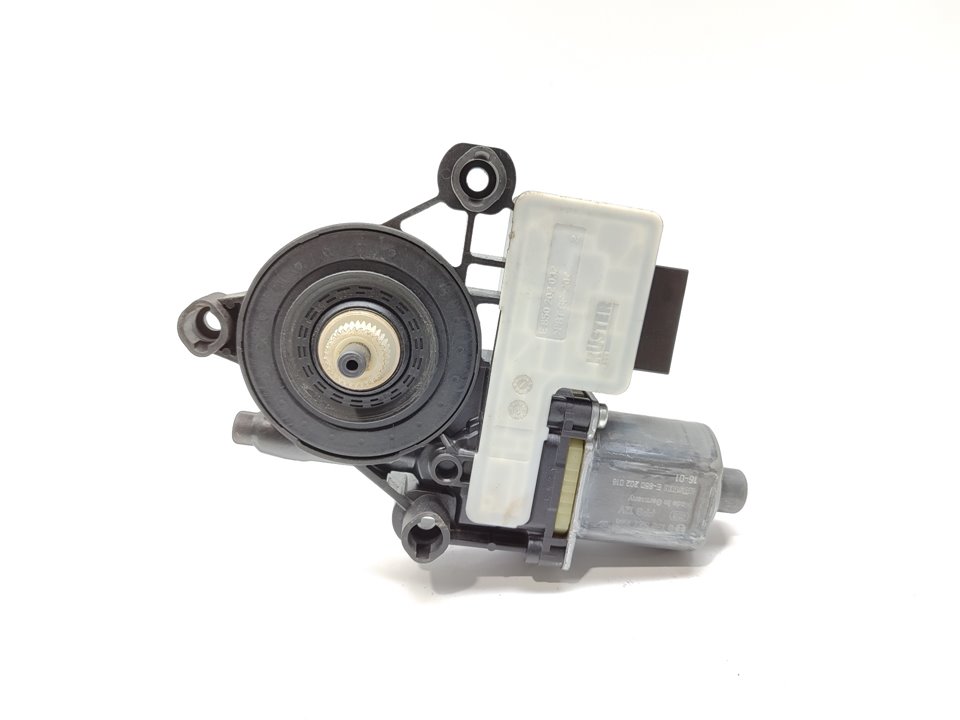 SKODA Octavia 3 generation (2013-2020) Rear Right Door Window Control Motor 5Q0959812A 25021617