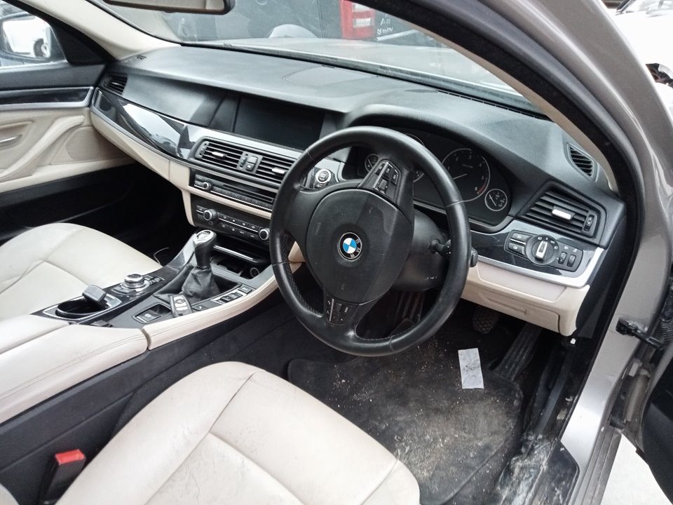 BMW 5 Series F10/F11 (2009-2017) Priekinių kairių durų stiklo pakelėjas 51337182131 22927717
