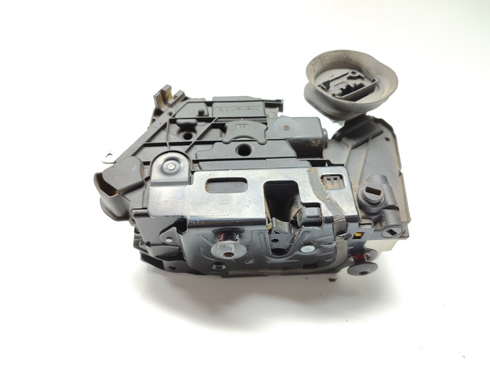 VOLKSWAGEN Golf 6 generation (2008-2015) Bakre höger dörrlås 5K4839016H 23333130